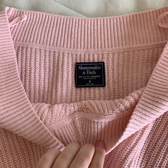 Abercrombie off the shoulder sweater - Picture 2 of 2